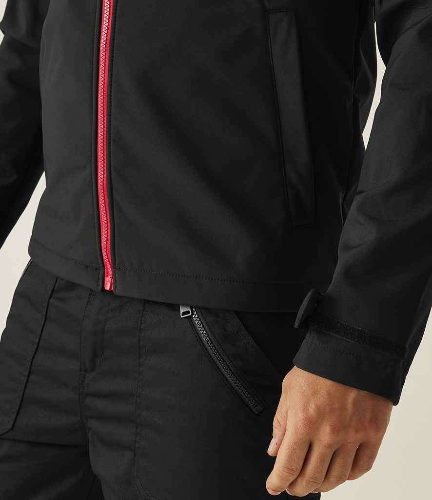 Black/Classic Red