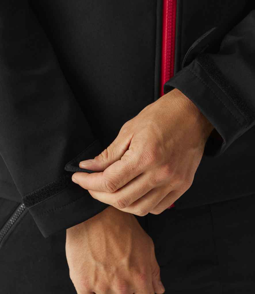 Black/Classic Red