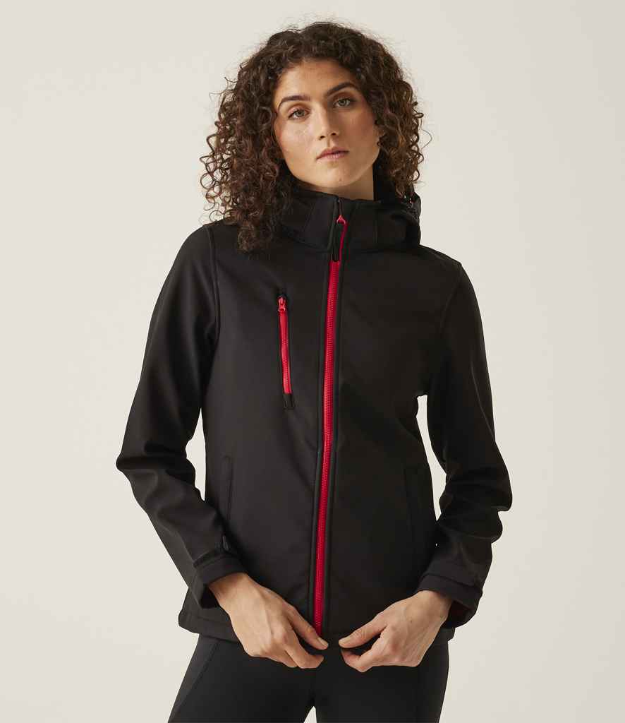 Black/Classic Red